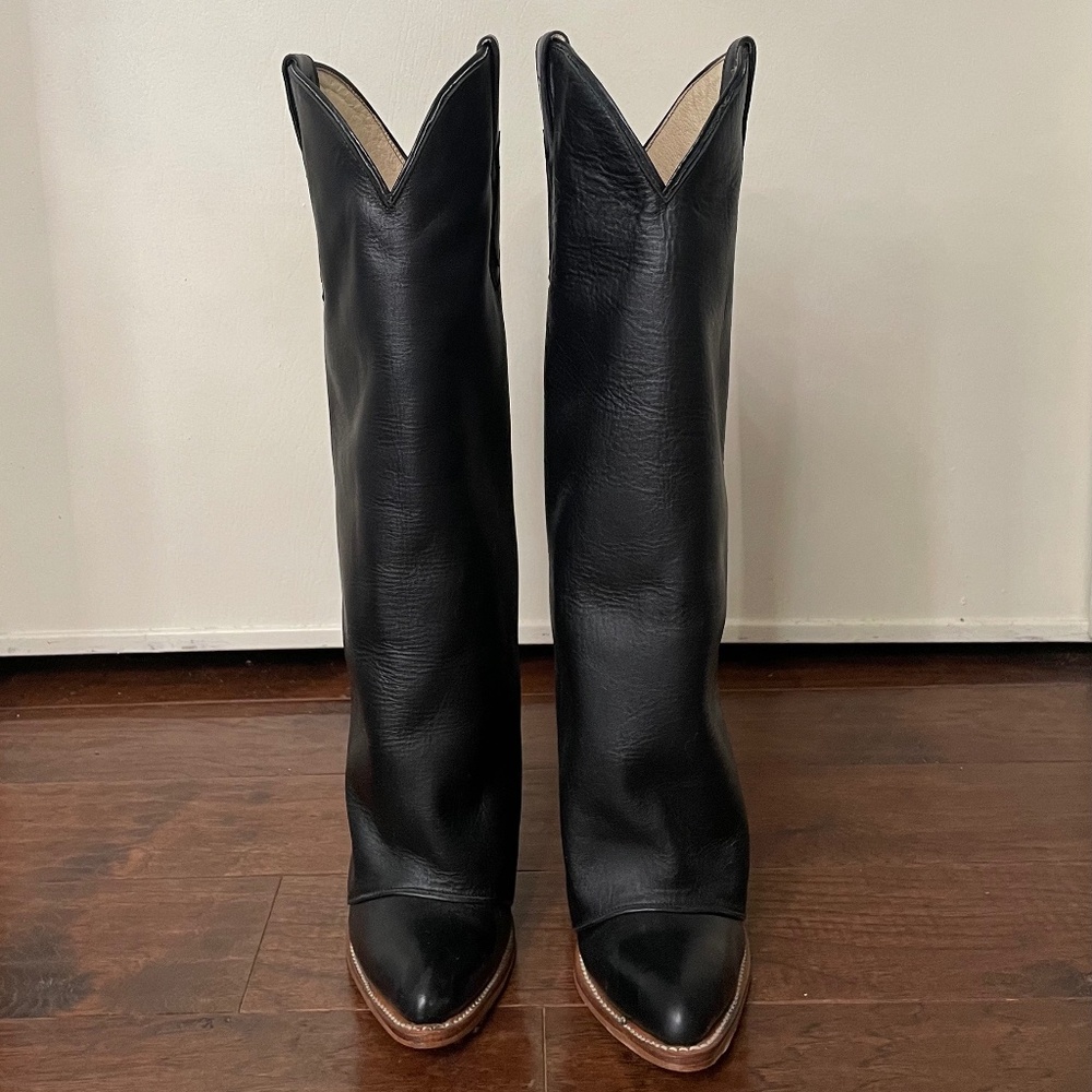 Lorena Saravia Cowgirl boots